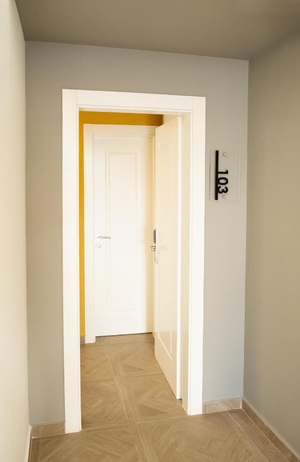 Hotel Luris Golem  Luaran gambar