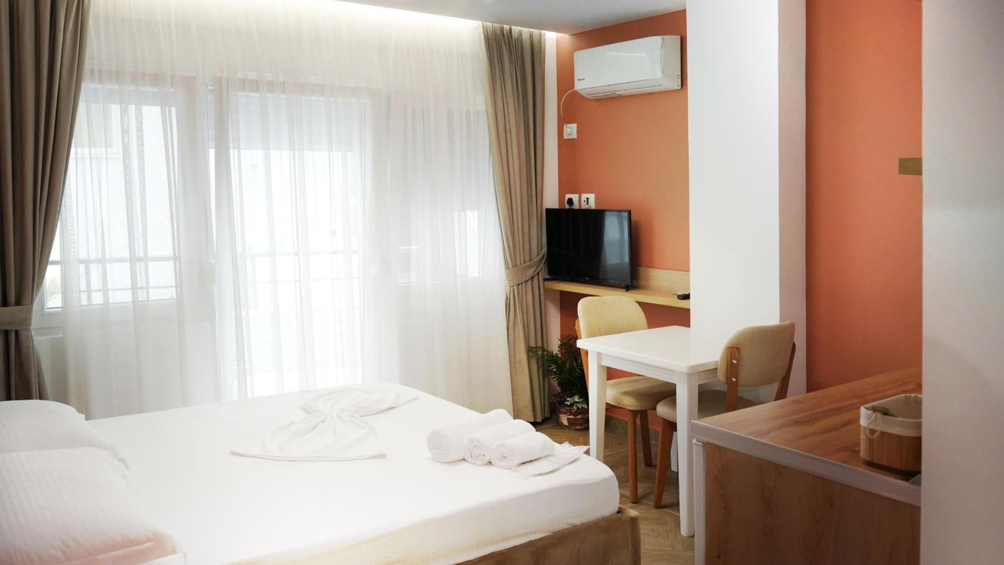 Hotel Luris Golem  Luaran gambar