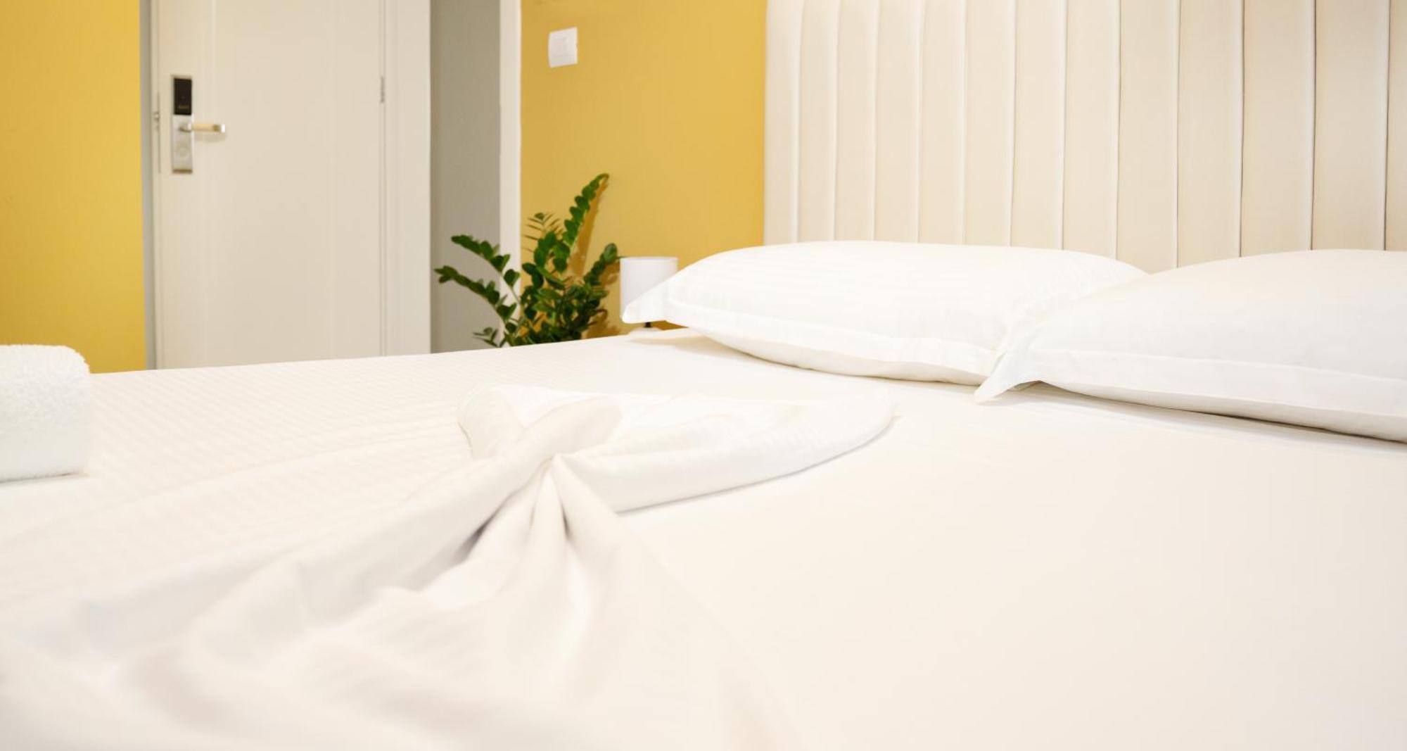 Hotel Luris Golem  Luaran gambar
