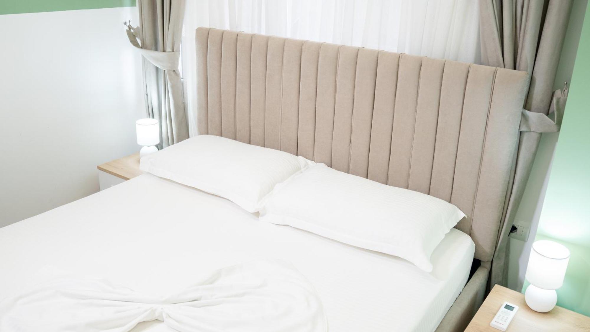 Hotel Luris Golem  Luaran gambar